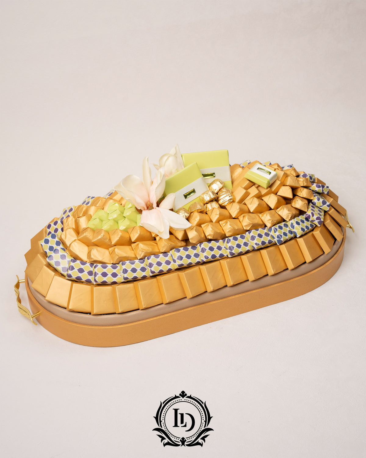 LEATHER LUXE Oval Chocolate Tray – LaDiva Chocolate